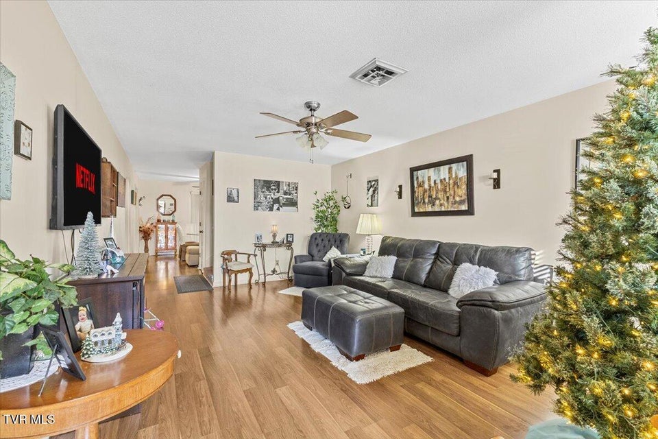 Photo #6: 1141 Timbers E 