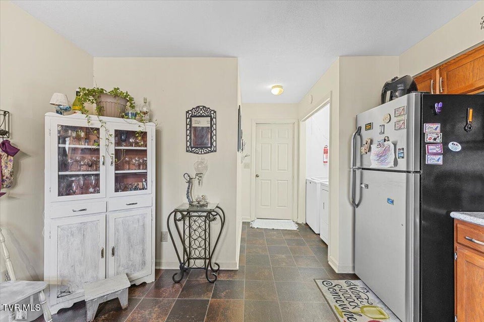 Photo #10: 1141 Timbers E 