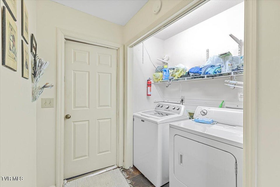 Photo #11: 1141 Timbers E 