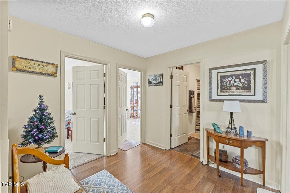 Photo #16: 1141 Timbers E 