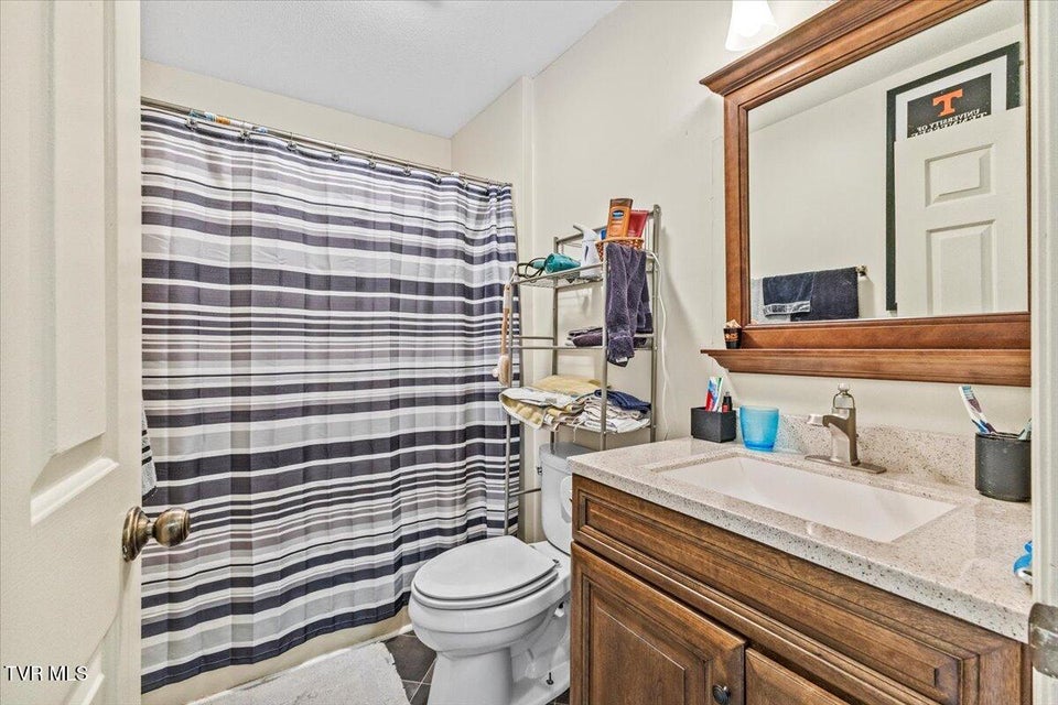 Photo #17: 1141 Timbers E 