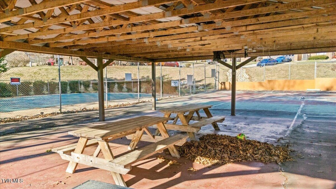 Photo #31: 1141 Timbers E 