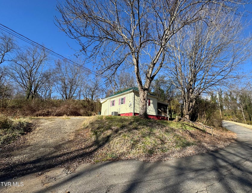 Photo #21: 169 Midland Circle