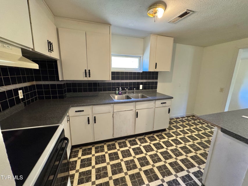 Photo #8: 169 Midland Circle