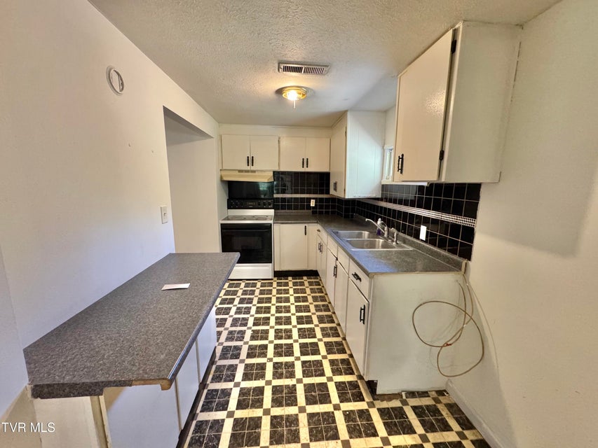 Photo #9: 169 Midland Circle