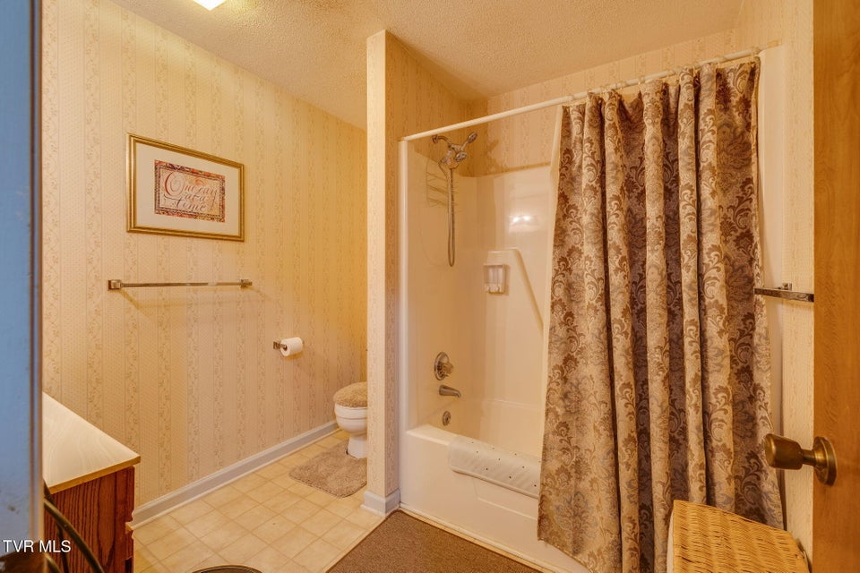 Photo #20: 73 Tulip Grove Circle 