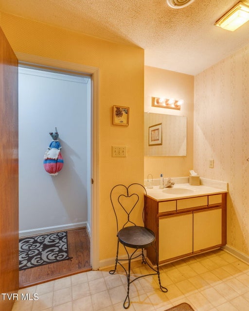 Photo #21: 73 Tulip Grove Circle 