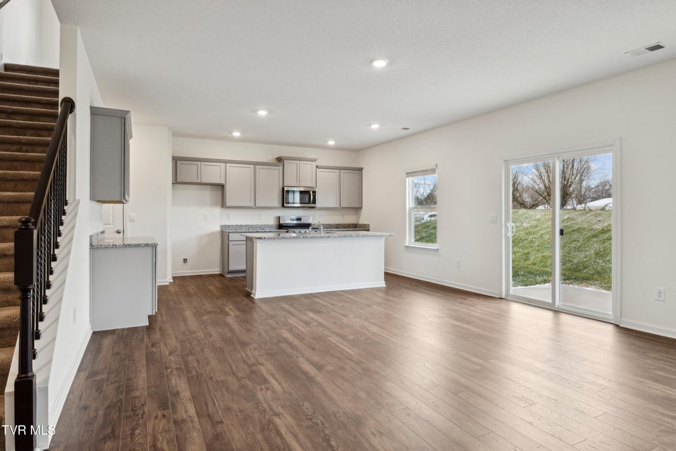 Photo #3: 227 Artist Avenue 