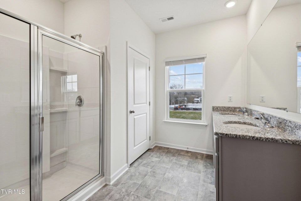 Photo #15: 227 Artist Avenue 