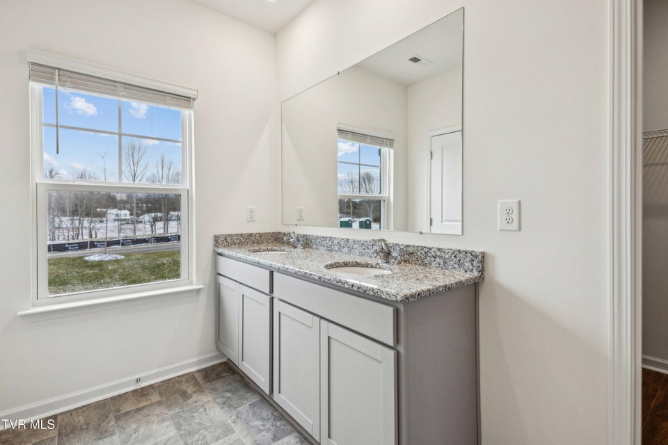 Photo #16: 227 Artist Avenue 