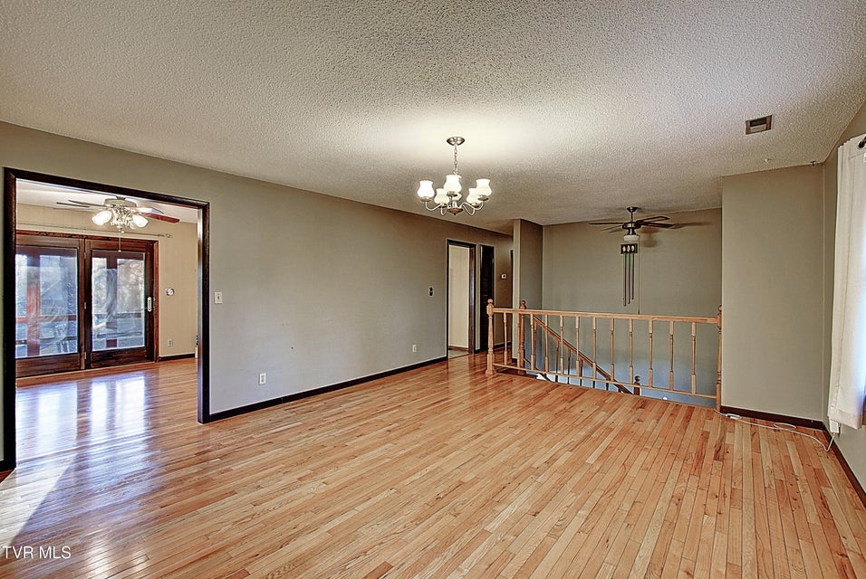 Photo #10: 114 Revere Circle