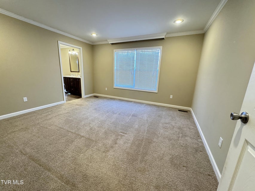 Photo #33: 2210 Carter Street