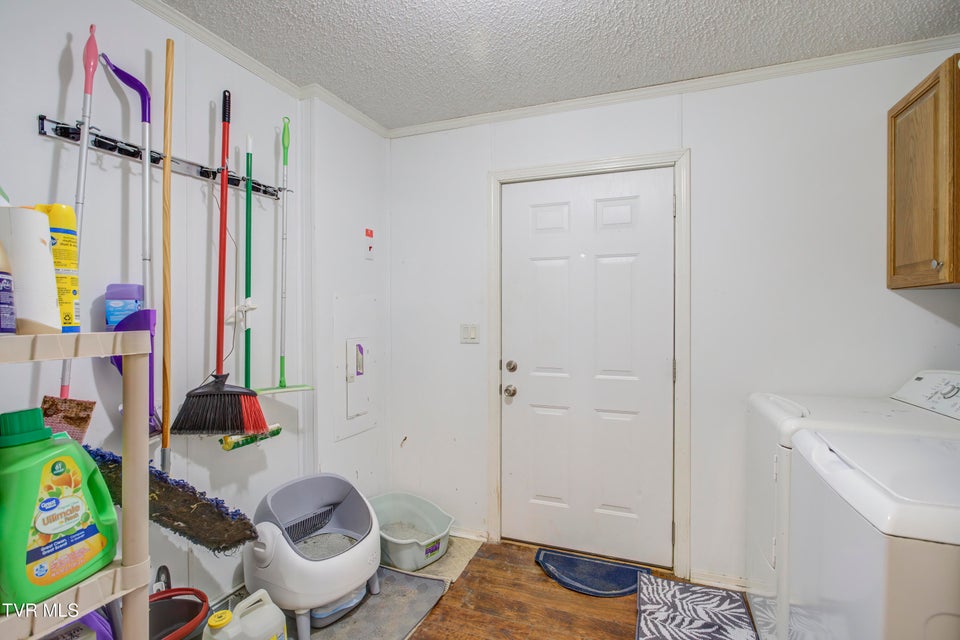 Photo #34: 2294 Island Road