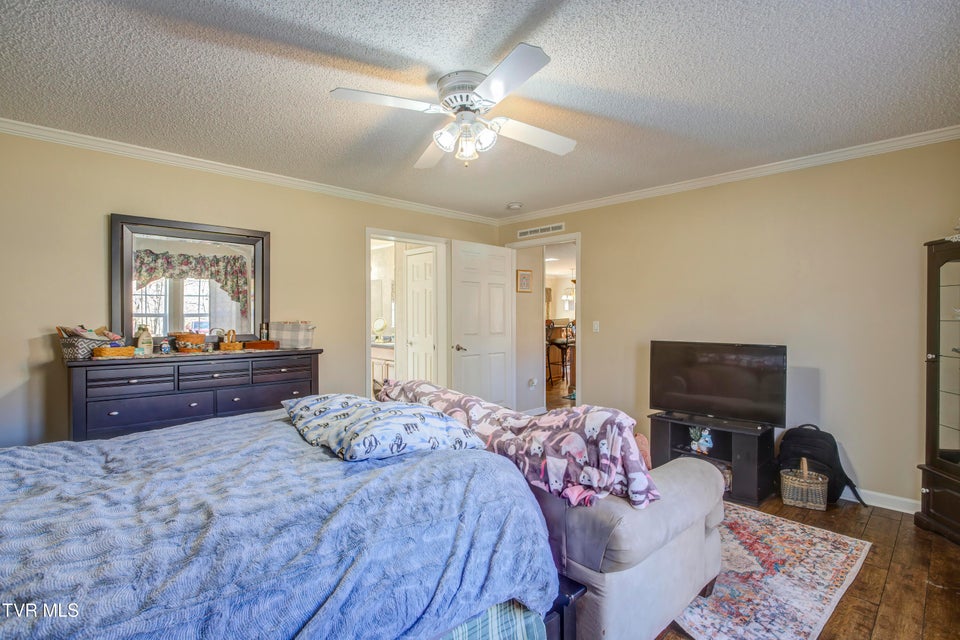 Photo #20: 2294 Island Road