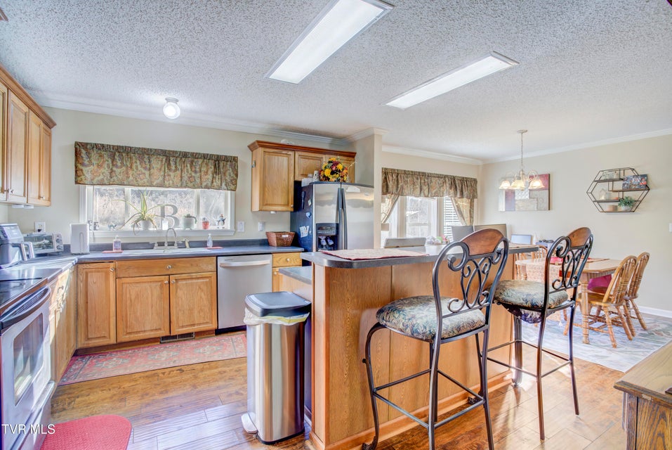 Photo #15: 2294 Island Road