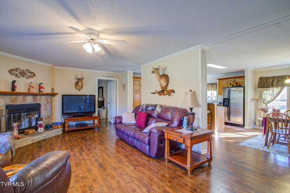 Photo #10: 2294 Island Road