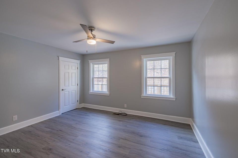 Photo #25: 194 Sparks Road 