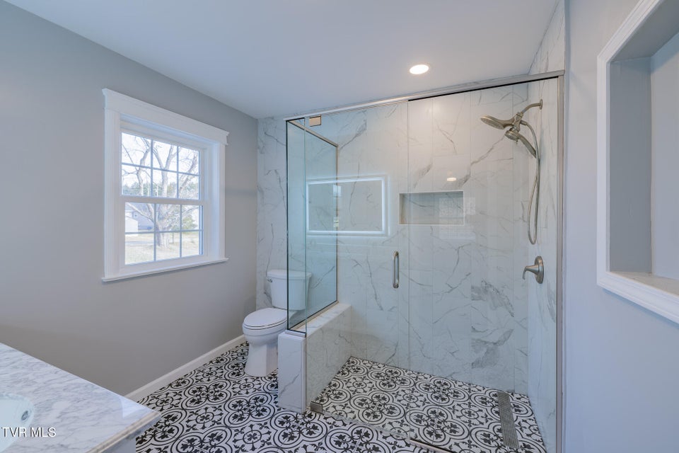 Photo #29: 194 Sparks Road 