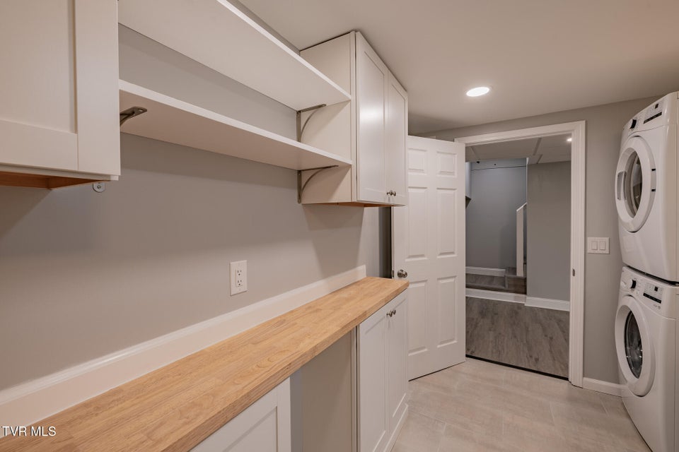 Photo #34: 194 Sparks Road 