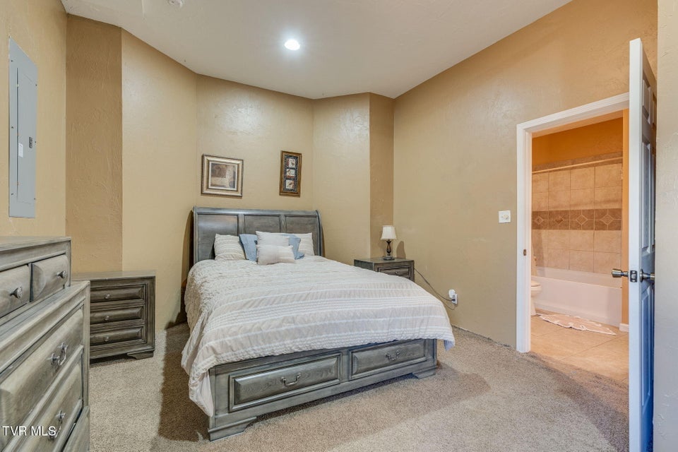 Photo #35: 4005 Marable Lane