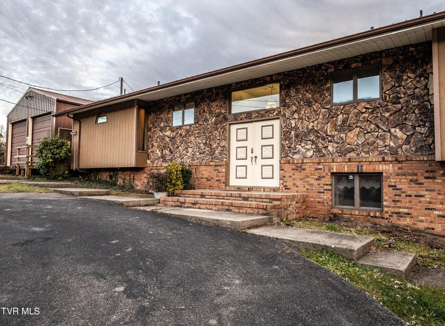 Photo #85: 316 Shawnee Avenue