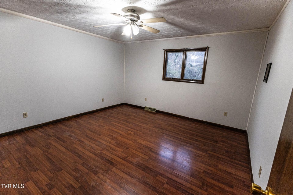 Photo #24: 316 Shawnee Avenue