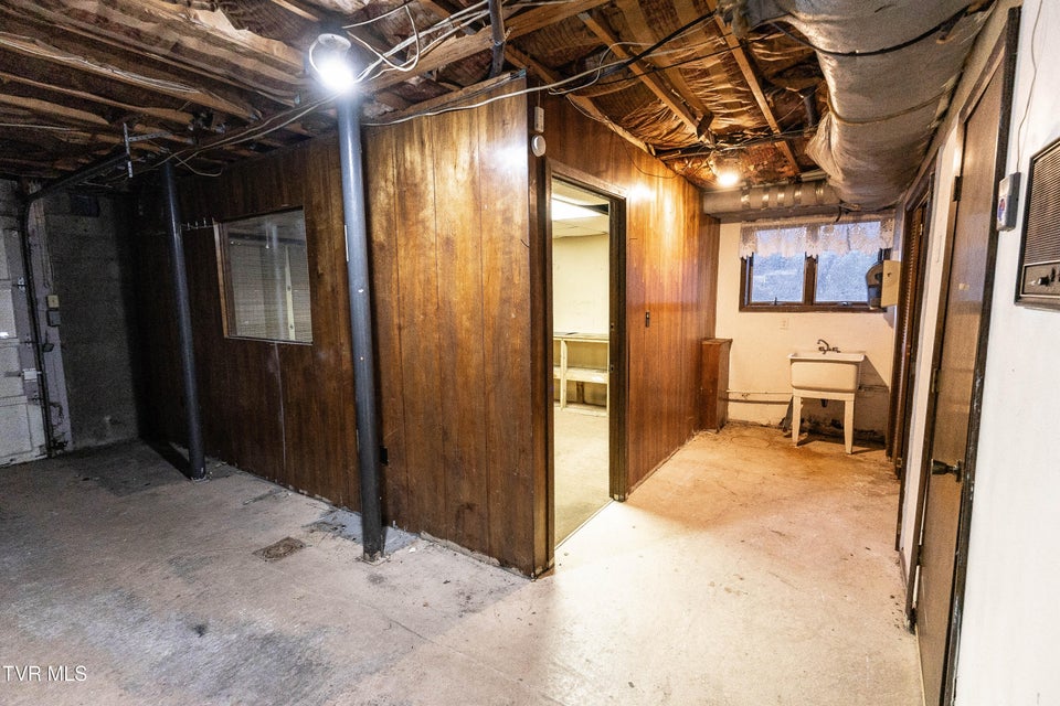 Photo #79: 316 Shawnee Avenue