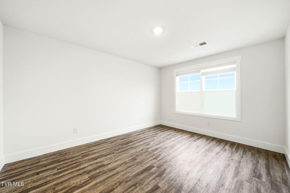 Photo #9: 1153 Wenna Way 