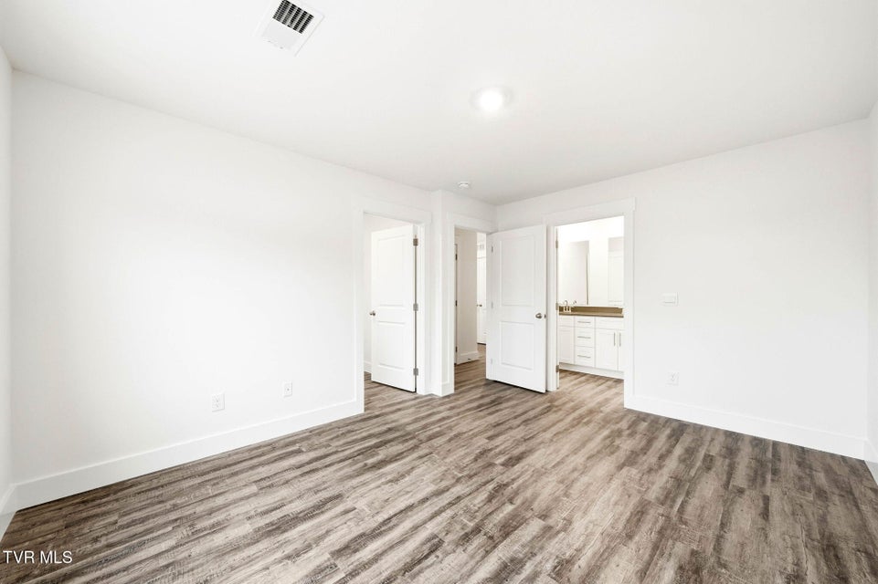 Photo #10: 1153 Wenna Way 