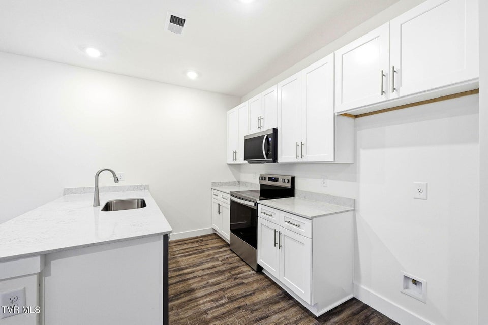 Photo #4: 1153 Wenna Way 