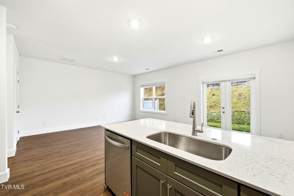 Photo #5: 1157 Wenna Way 