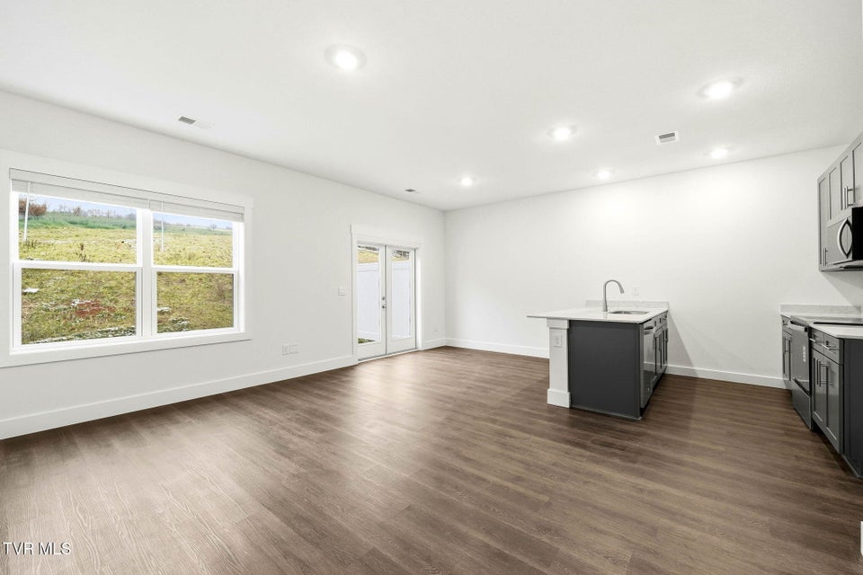 Photo #6: 1157 Wenna Way 