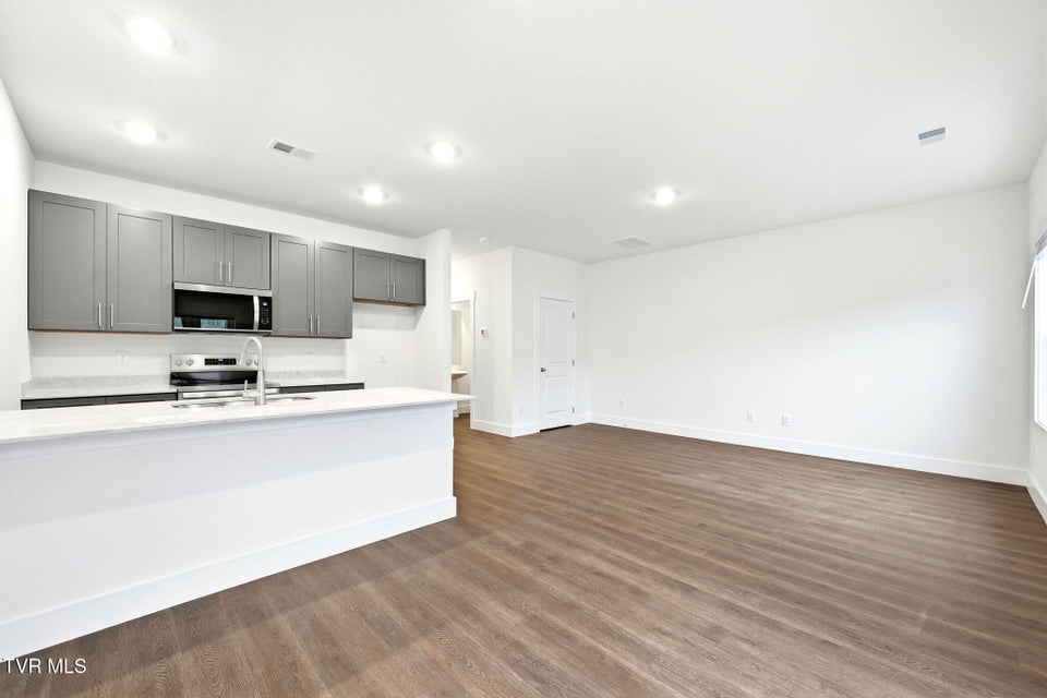 Photo #7: 1157 Wenna Way 