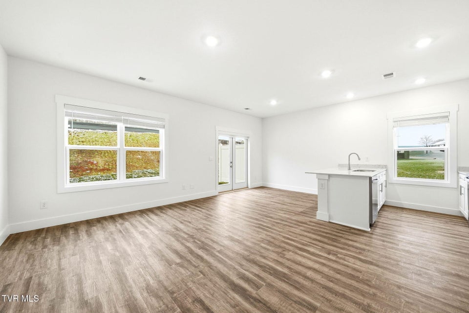 Photo #7: 1161 Wenna Way 