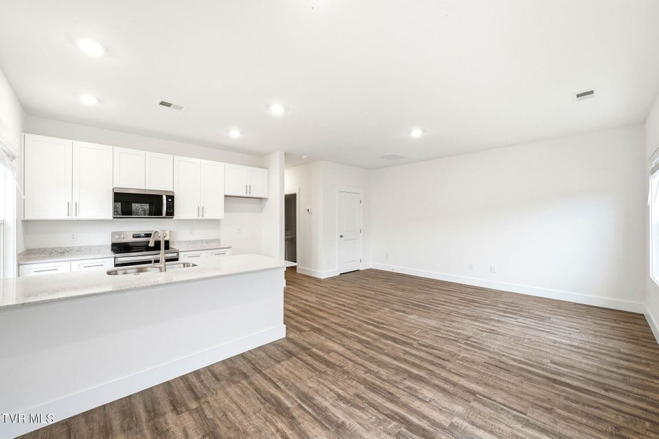 Photo #6: 1161 Wenna Way 