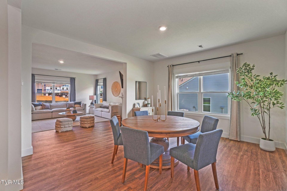 Photo #9: 225 Artist Avenue 