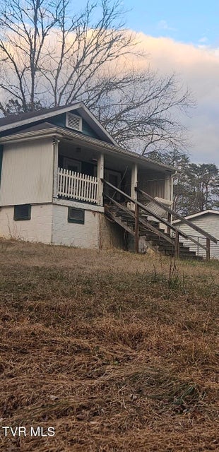 Photo #2: 160 Cherokee Drive