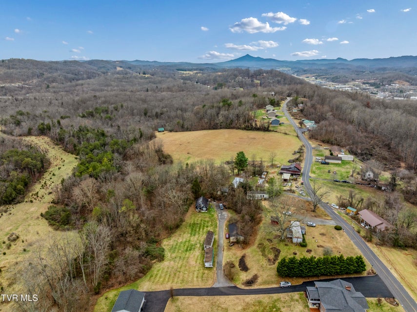 Photo #29: 277 Ridgeway Road