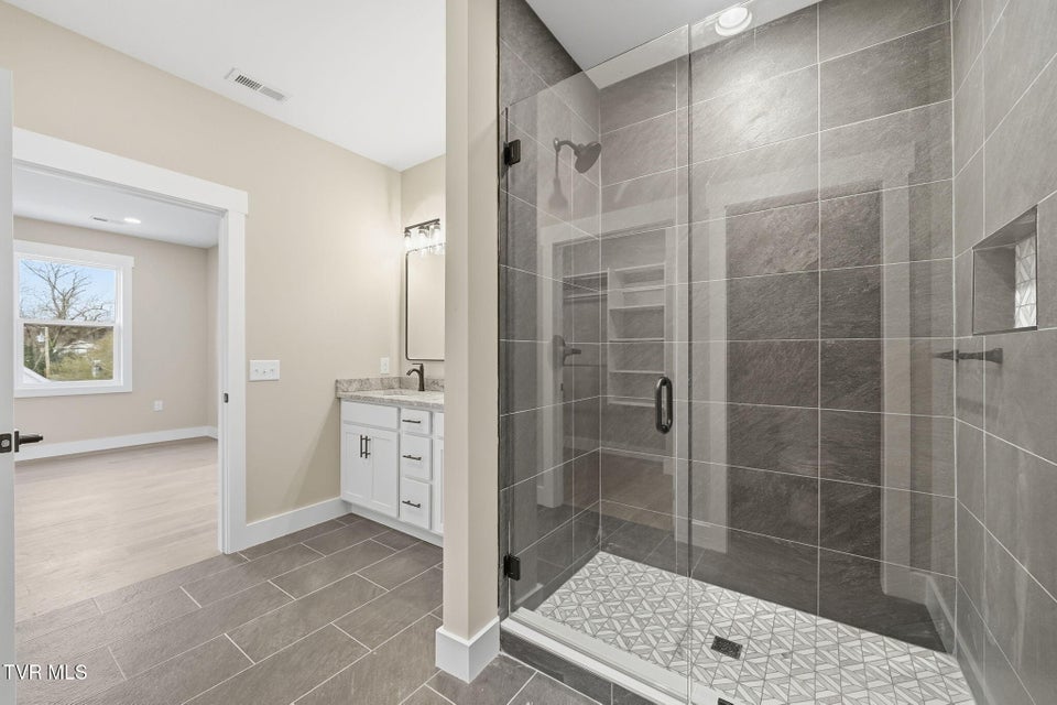 Photo #25: 337 Ty'S Place