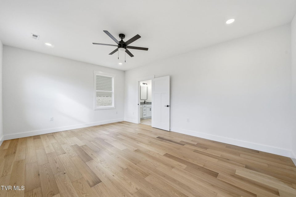 Photo #10: 333 Ty'S Place