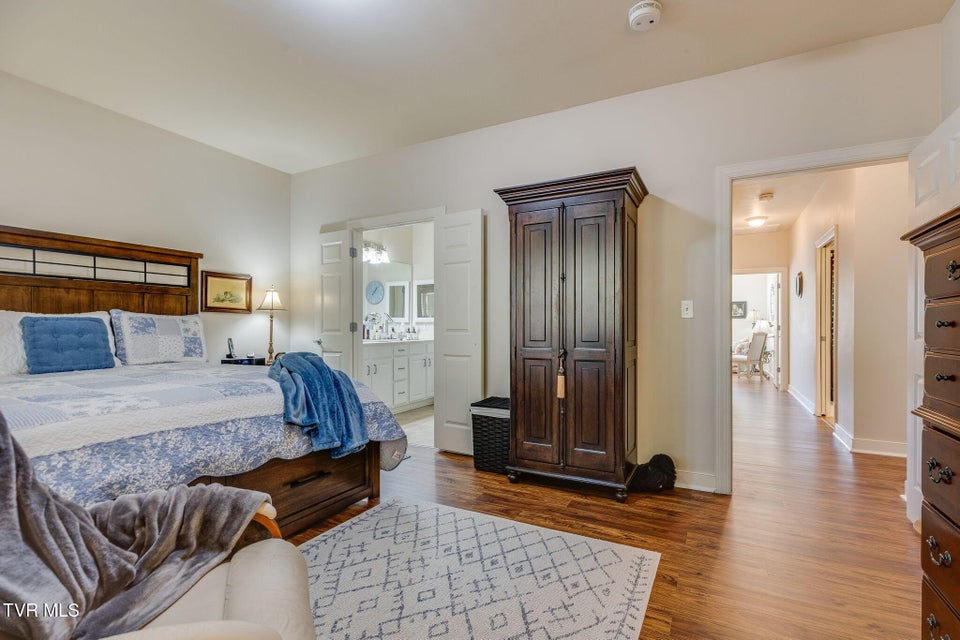 Photo #18: 211 University Parkway 