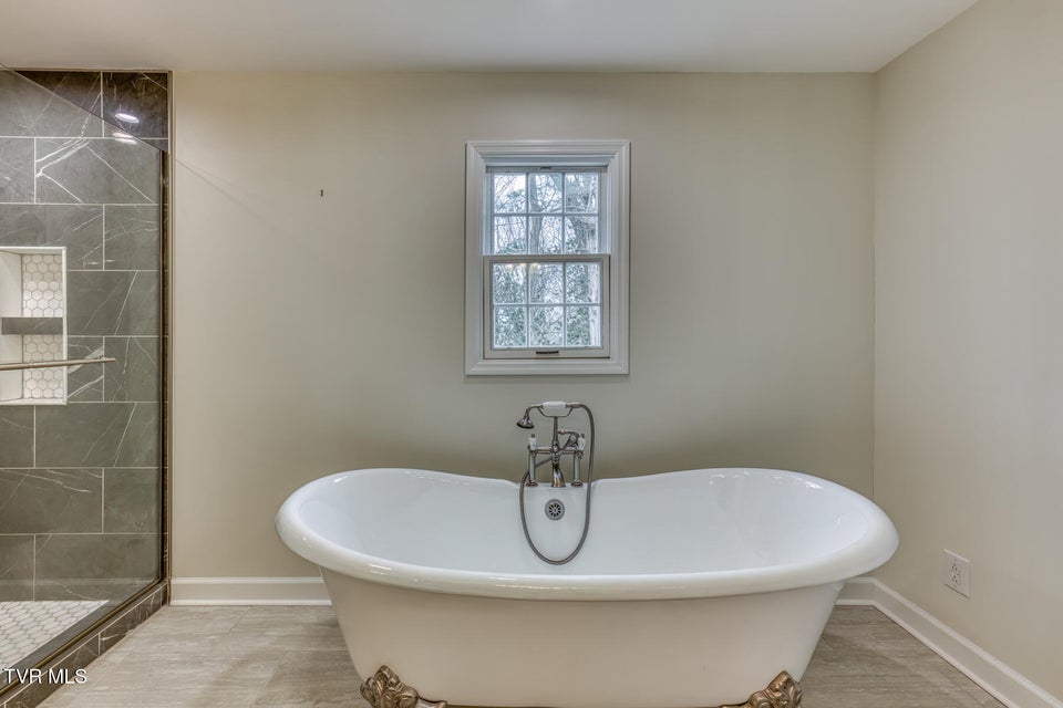 Photo #34: 1607 Woodmont Drive