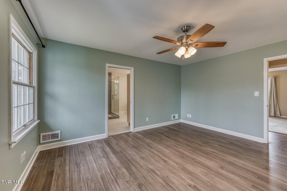 Photo #31: 1607 Woodmont Drive