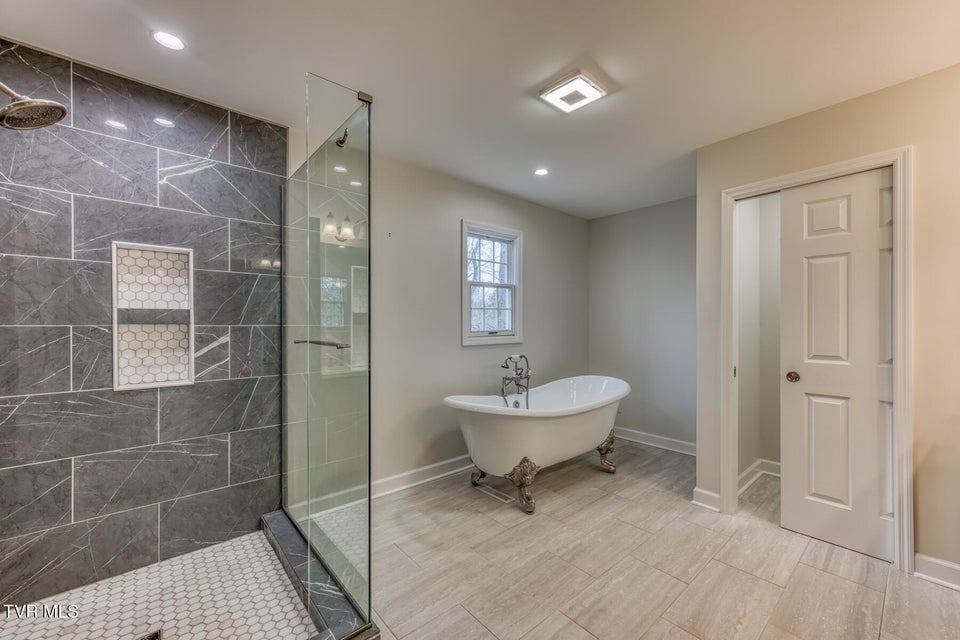 Photo #36: 1607 Woodmont Drive