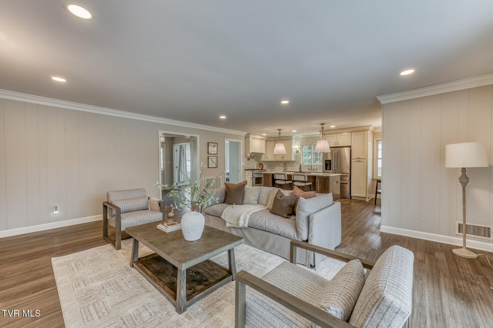 Photo #25: 1607 Woodmont Drive