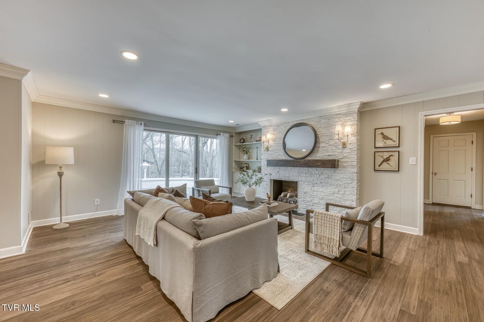 Photo #26: 1607 Woodmont Drive