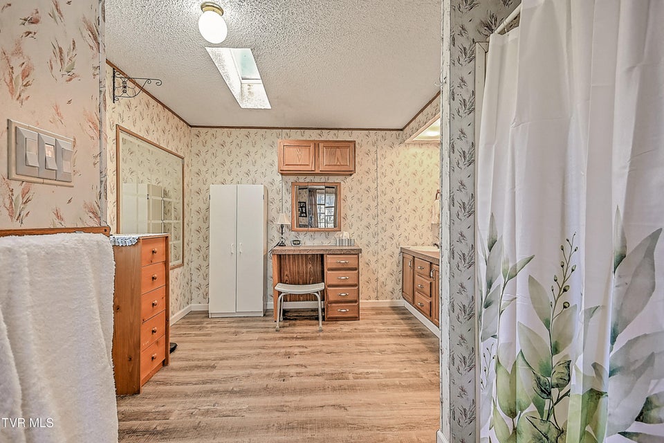 Photo #29: 296 Davy Crockett Road