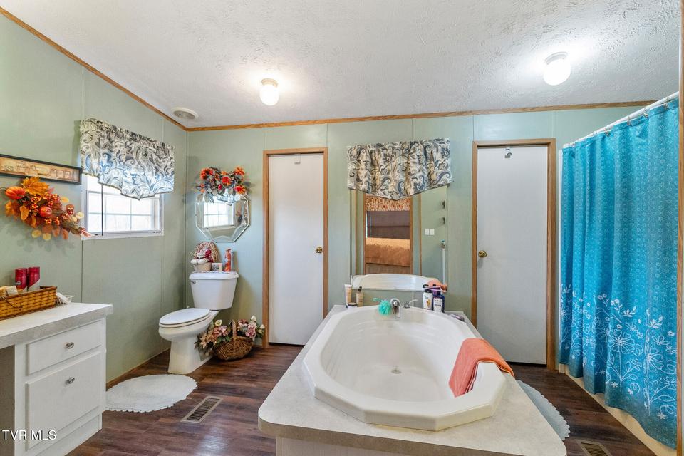 Photo #35: 1243 Applewood Road