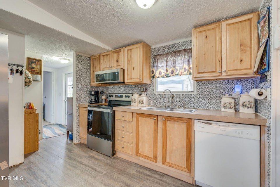 Photo #9: 404 Amis Chapel Road Road