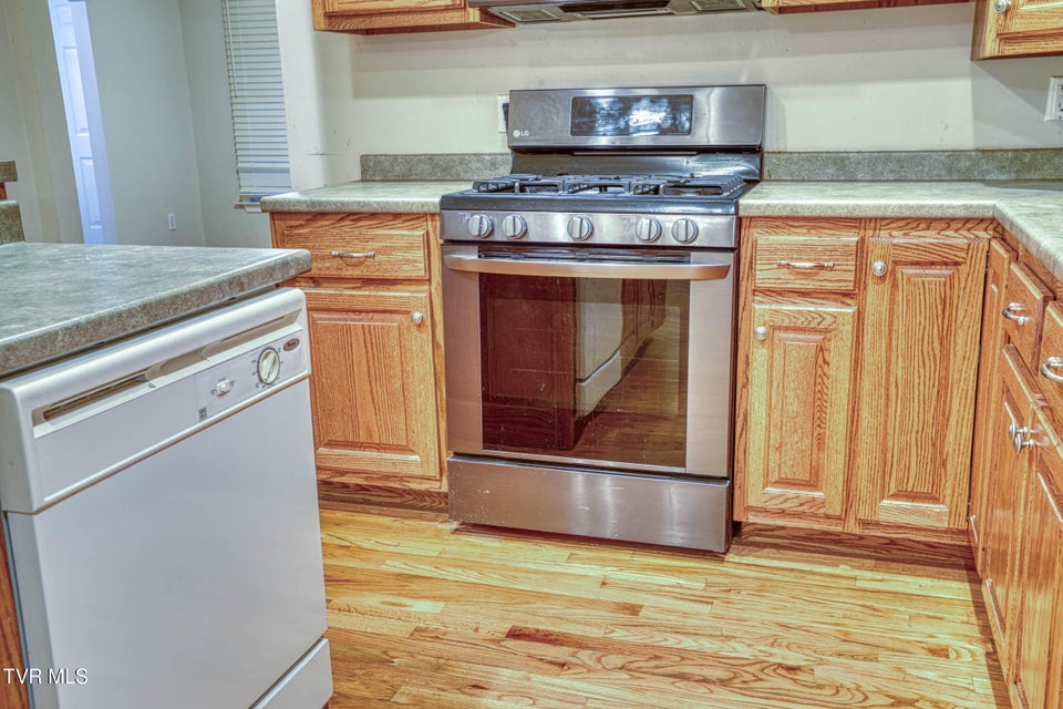 Photo #40: 521 Westfield Avenue